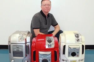 This Roboticist-Turned-Teacher Built a Life-Size Replica of ENIAC